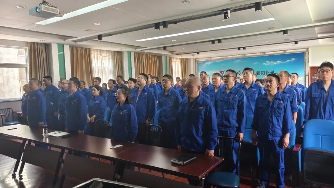 1996154617124929536.gif 2.gif